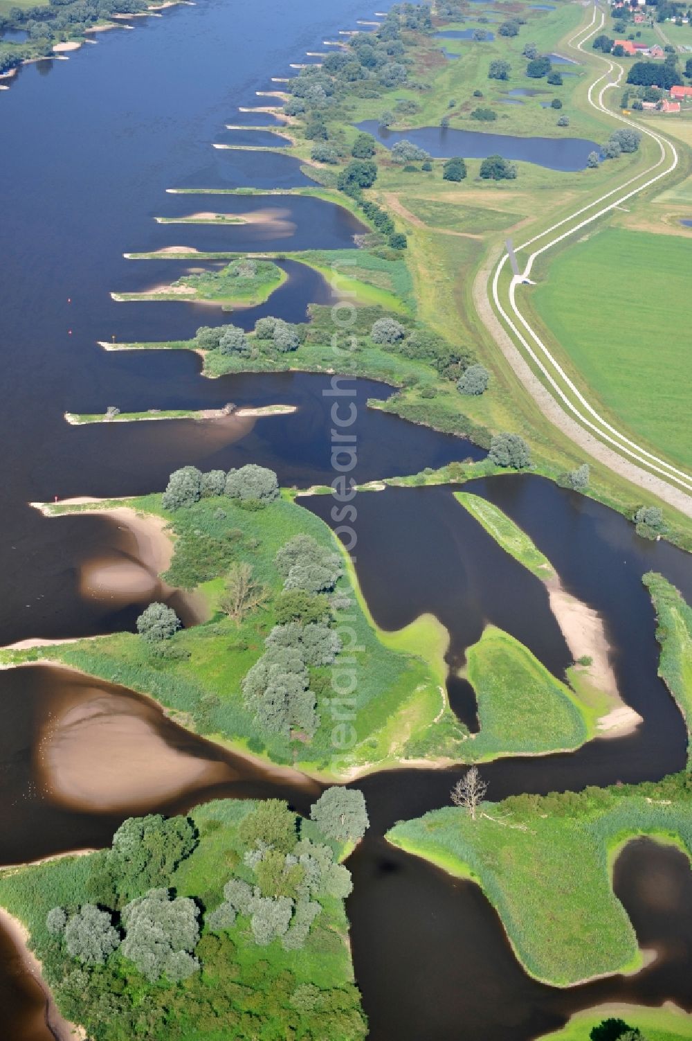 Mödlich from above - Natural banks of the Elbe region near Mödlich in the state of Brandenburg