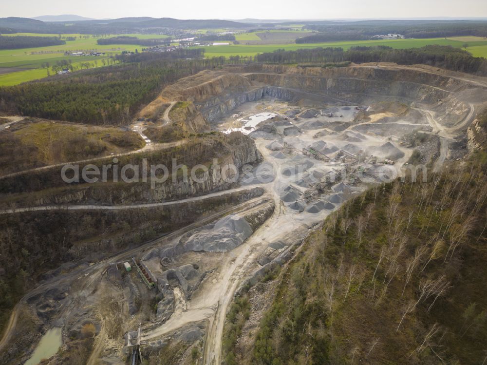 Aerial photograph Kamenz - Natursteinwerke Weiland GmbH, a family-owned company that operates several granite and greywacke stone plants as well as gravel plants in Upper Lusatia, in Kamenz in the state of Saxony, Germany