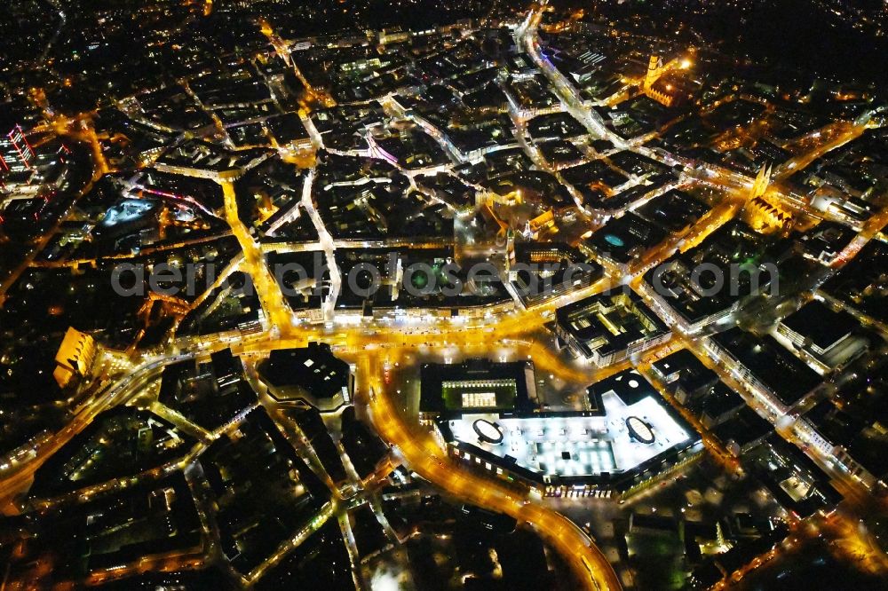 Aerial photograph Braunschweig - Night lighting Old Town area and city center in Braunschweig in the state Lower Saxony, Germany