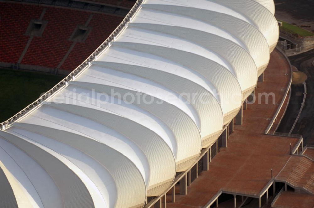 Port Elizabeth from the bird's eye view: Blick auf das Nelson - Mandela - Bay - Stadion in Port Elizabeth in der Provinz Eastern Cape in Südafrika vor der Fußball-Weltmeisterschaft 2010. Der architektonische Entwurf stammt vom deutschen Architekturbüro Gerkan, Marg und Partner (gmp), die Tragwerksplanung für das Dach erfolgt durch Ingenieurbüro Schlaich, Bergermann und Partner. Das Stadion steht am North End Lake. View of the Nelson-Mandela-Bay-Stadium in Port Elizabeth in South Af?????????????????????????????????