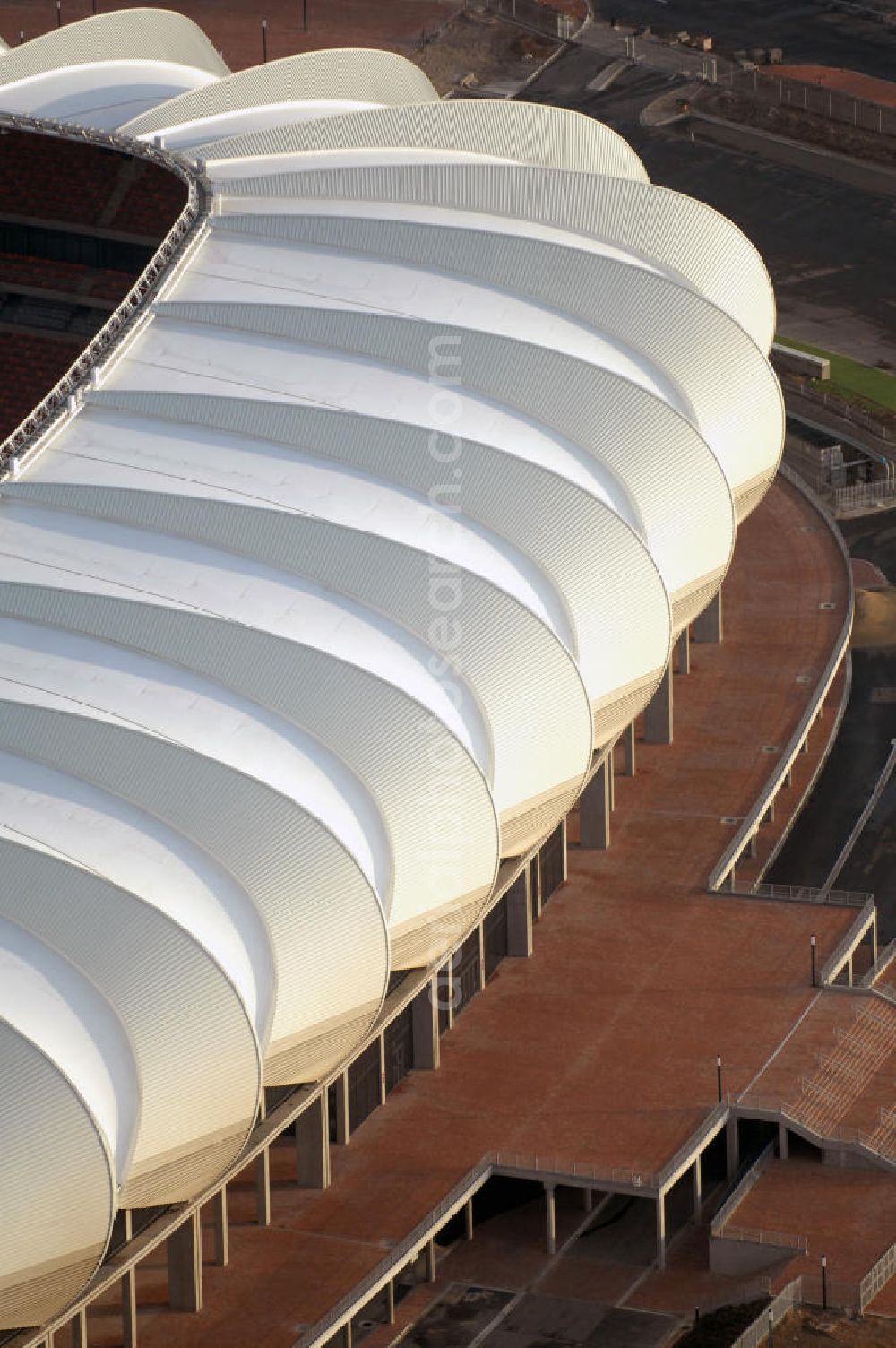 Aerial image Port Elizabeth - Blick auf das Nelson - Mandela - Bay - Stadion in Port Elizabeth in der Provinz Eastern Cape in Südafrika vor der Fußball-Weltmeisterschaft 2010. Der architektonische Entwurf stammt vom deutschen Architekturbüro Gerkan, Marg und Partner (gmp), die Tragwerksplanung für das Dach erfolgt durch Ingenieurbüro Schlaich, Bergermann und Partner. Das Stadion steht am North End Lake. View of the Nelson-Mandela-Bay-Stadium in Port Elizabeth in South Af?????????????????????????????????