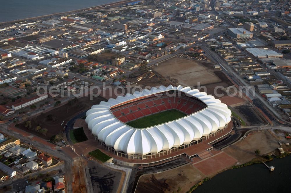 Aerial photograph Port Elizabeth - Blick auf das Nelson - Mandela - Bay - Stadion in Port Elizabeth in der Provinz Eastern Cape in Südafrika vor der Fußball-Weltmeisterschaft 2010. Der architektonische Entwurf stammt vom deutschen Architekturbüro Gerkan, Marg und Partner (gmp), die Tragwerksplanung für das Dach erfolgt durch Ingenieurbüro Schlaich, Bergermann und Partner. Das Stadion steht am North End Lake. View of the Nelson-Mandela-Bay-Stadium in Port Elizabeth in South Af?????????????????????????????????