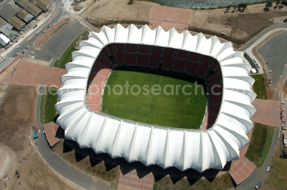 Port Elizabeth from above - Blick auf das Nelson - Mandela - Bay - Stadion in Port Elizabeth in der Provinz Eastern Cape in Südafrika vor der Fußball-Weltmeisterschaft 2010. View of the Nelson-Mandela-Bay-Stadium in Port Elizabeth in South Africa for the FIFA World Cup 2010.