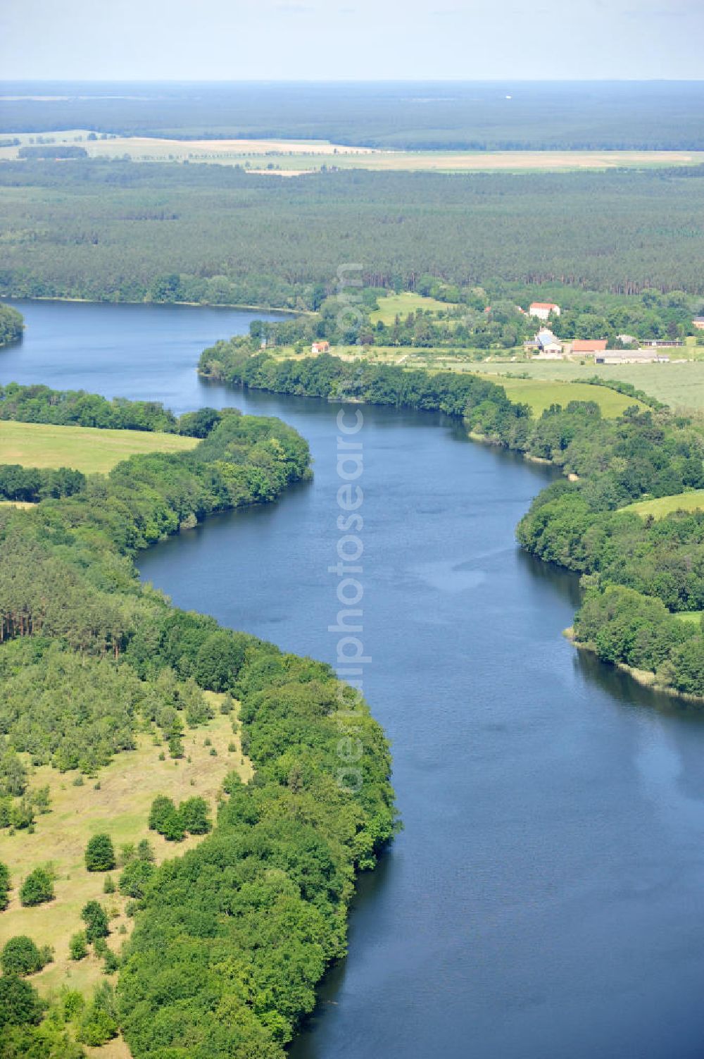 Knehden from above - Blick auf die Ufer des langgestreckten Netzowsee in der Uckermark. View at the lakeside of the elongated lake Netzowsee in the region Uckermark.