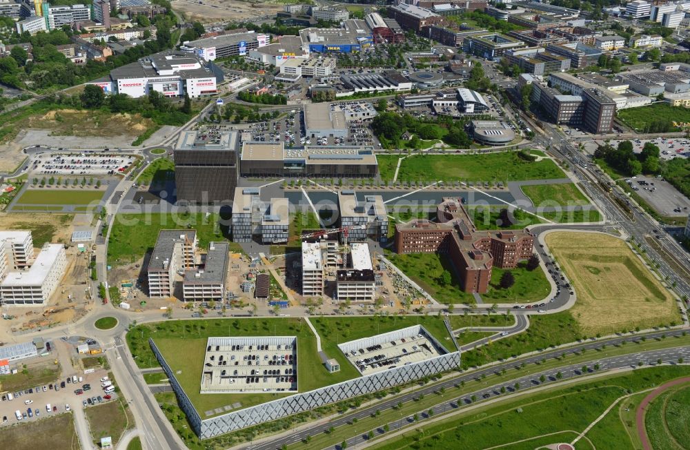 Essen from above - The Krupp-Gürtel is an urban project, at the Altendorfer street corner Berthold-Beitz-Boulevard in the district Westviertel in Essen in the state North Rhine-Westphalia. The new buildings were erected on the largely untapped area of ??the former Kruppschen Gußstahlfabrik and are currently the headquarters of ThyssenKrupp AG