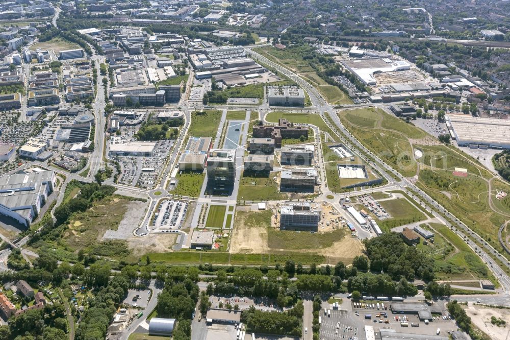 Essen from above - The Krupp-Gürtel is an urban project, at the Altendorfer street corner Berthold-Beitz-Boulevard in the district Westviertel in Essen in the state North Rhine-Westphalia. The new buildings were erected on the largely untapped area of ??the former Kruppschen Gußstahlfabrik and are currently the headquarters of ThyssenKrupp AG