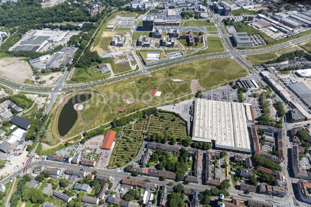 Essen from the bird's eye view: The Krupp-Gürtel is an urban project, at the Altendorfer street corner Berthold-Beitz-Boulevard in the district Westviertel in Essen in the state North Rhine-Westphalia. The new buildings were erected on the largely untapped area of ??the former Kruppschen Gußstahlfabrik and are currently the headquarters of ThyssenKrupp AG