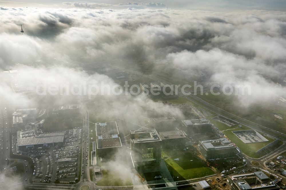 Essen from the bird's eye view: The Krupp-Gürtel is an urban project, at the Altendorfer street corner Berthold-Beitz-Boulevard in the district Westviertel in Essen in the state North Rhine-Westphalia. The new buildings were erected on the largely untapped area of ??the former Kruppschen Gußstahlfabrik and are currently the headquarters of ThyssenKrupp AG