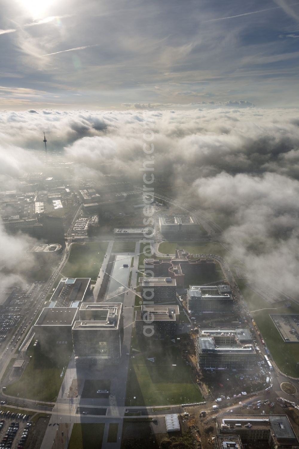 Essen from above - The Krupp-Gürtel is an urban project, at the Altendorfer street corner Berthold-Beitz-Boulevard in the district Westviertel in Essen in the state North Rhine-Westphalia. The new buildings were erected on the largely untapped area of ??the former Kruppschen Gußstahlfabrik and are currently the headquarters of ThyssenKrupp AG