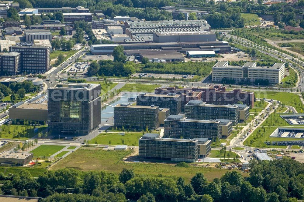 Essen from the bird's eye view: The Krupp-Gürtel is an urban project, at the Altendorfer street corner Berthold-Beitz-Boulevard in the district Westviertel in Essen in the state North Rhine-Westphalia. The new buildings were erected on the largely untapped area of ??the former Kruppschen Gußstahlfabrik and are currently the headquarters of ThyssenKrupp AG