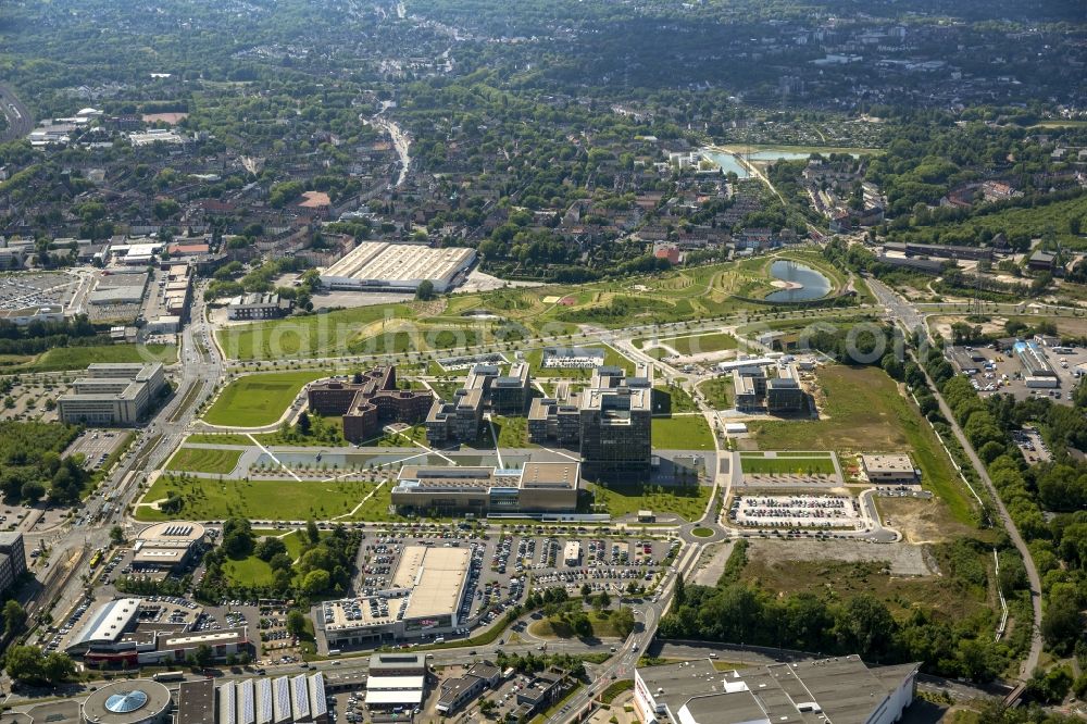 Essen from above - The Krupp-Gürtel is an urban project, at the Altendorfer street corner Berthold-Beitz-Boulevard in the district Westviertel in Essen in the state North Rhine-Westphalia. The new buildings were erected on the largely untapped area of ??the former Kruppschen Gußstahlfabrik and are currently the headquarters of ThyssenKrupp AG