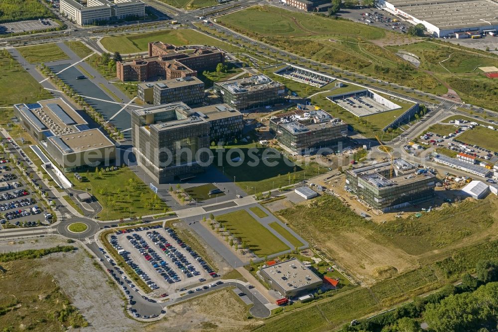 Essen from the bird's eye view: The Krupp-Gürtel is an urban project, at the Altendorfer street corner Berthold-Beitz-Boulevard in the district Westviertel in Essen in the state North Rhine-Westphalia. The new buildings were erected on the largely untapped area of ??the former Kruppschen Gußstahlfabrik and are currently the headquarters of ThyssenKrupp AG