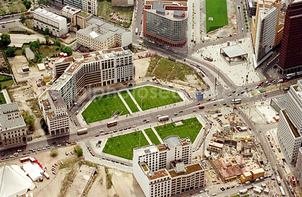 Aerial image Berlin - Neu erbautes Ensemble am Leipziger Platz in unmittelbarer Nähe zum Potsdamer Platz in Berlin - Mitte.