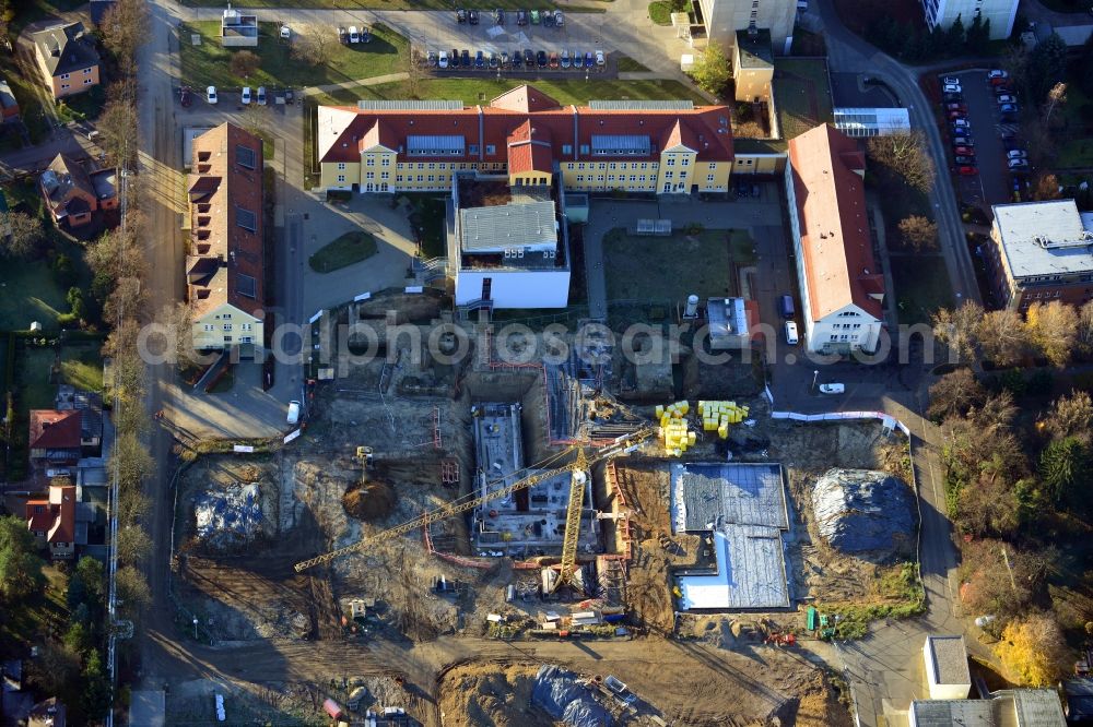 Berlin from the bird's eye view: New build and renovation of the psychiatry clinic at the Vivantes Clinical Centre Hellersdorf at the road Myslowitzer Strasse in Berlin-Kaulsdorf