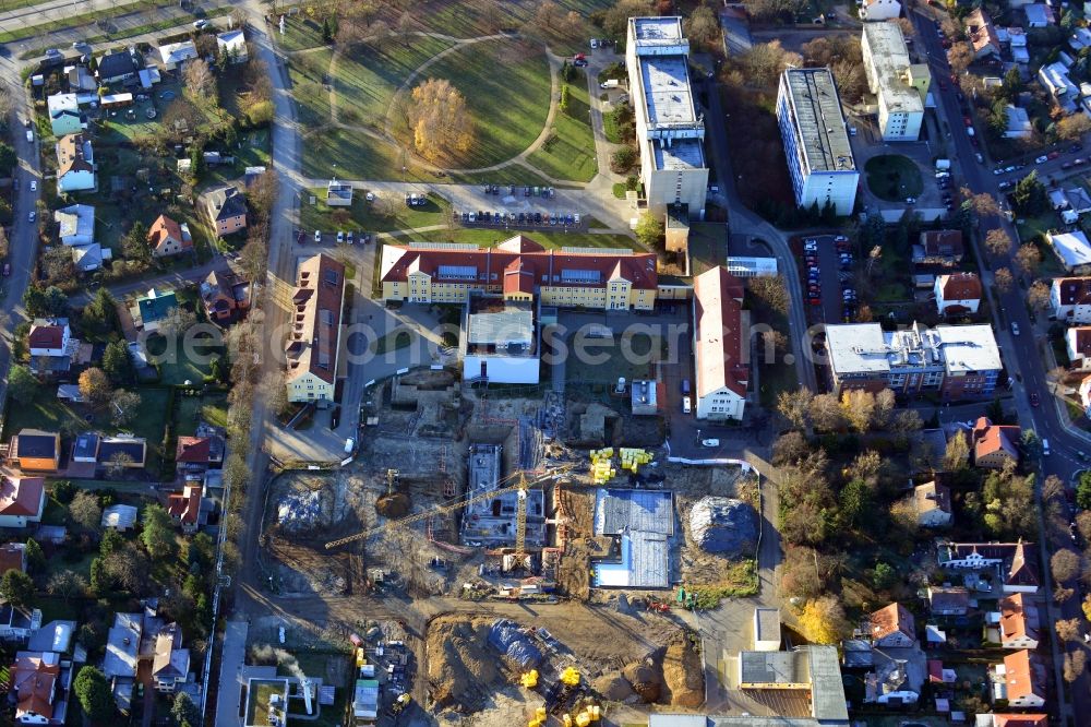 Aerial image Berlin - New build and renovation of the psychiatry clinic at the Vivantes Clinical Centre Hellersdorf at the road Myslowitzer Strasse in Berlin-Kaulsdorf