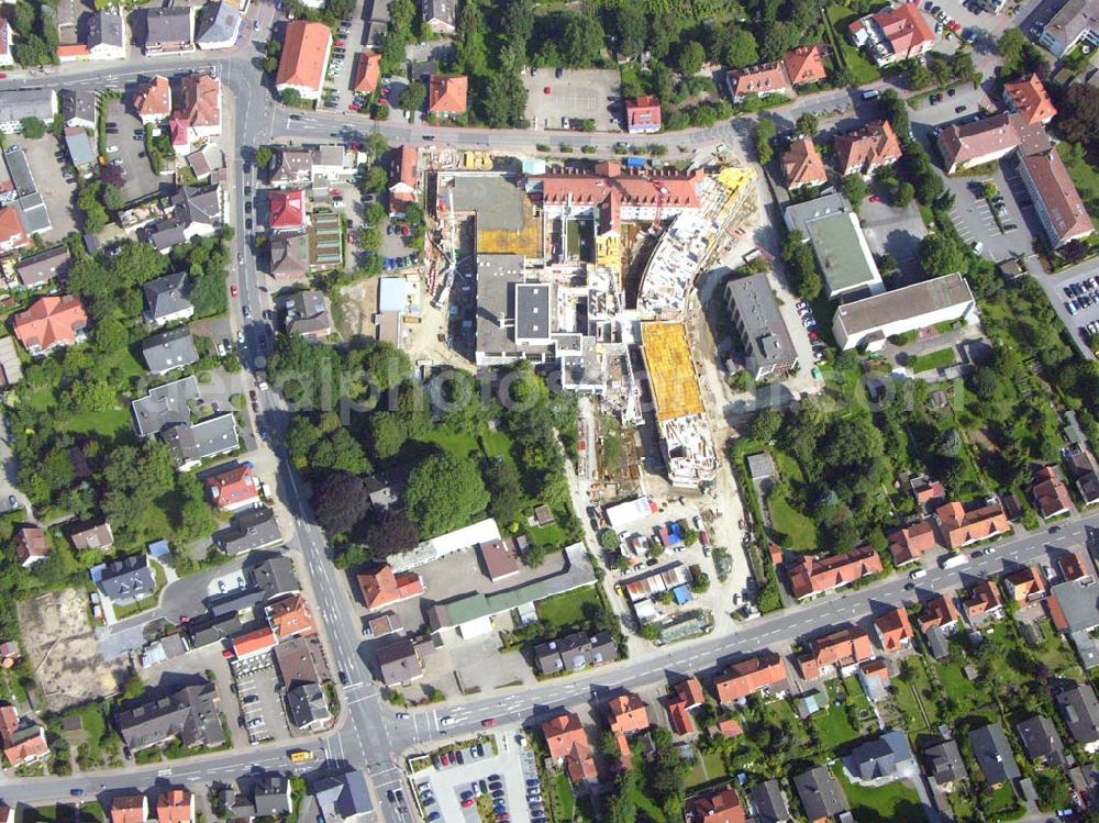 Melle (Niedersachsen) from the bird's eye view: Erweiterungsbaustelle am Christlichen Klinikum Melle GmbH mit 248 Planbetten.Im Klinikum arbeiten rund 500 Mitarbeiter, die ca. 8.000 Patienten jährlich stationär und 14.000 Patienten ambulant versorgen.Christliches Klinikum Melle GmbH; Riemsloher Straße 5 - 49324 Melle; Telefon: 05422/603-0; Telefax:05422/603-980; info@christliches-klinikum-melle.de