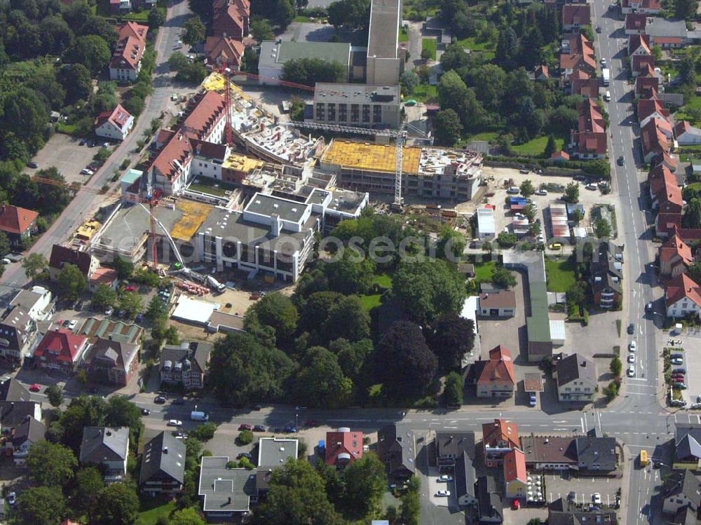 Melle (Niedersachsen) from the bird's eye view: Erweiterungsbaustelle am Christlichen Klinikum Melle GmbH mit 248 Planbetten.Im Klinikum arbeiten rund 500 Mitarbeiter, die ca. 8.000 Patienten jährlich stationär und 14.000 Patienten ambulant versorgen.Christliches Klinikum Melle GmbH; Riemsloher Straße 5 - 49324 Melle; Telefon: 05422/603-0; Telefax:05422/603-980; info@christliches-klinikum-melle.de