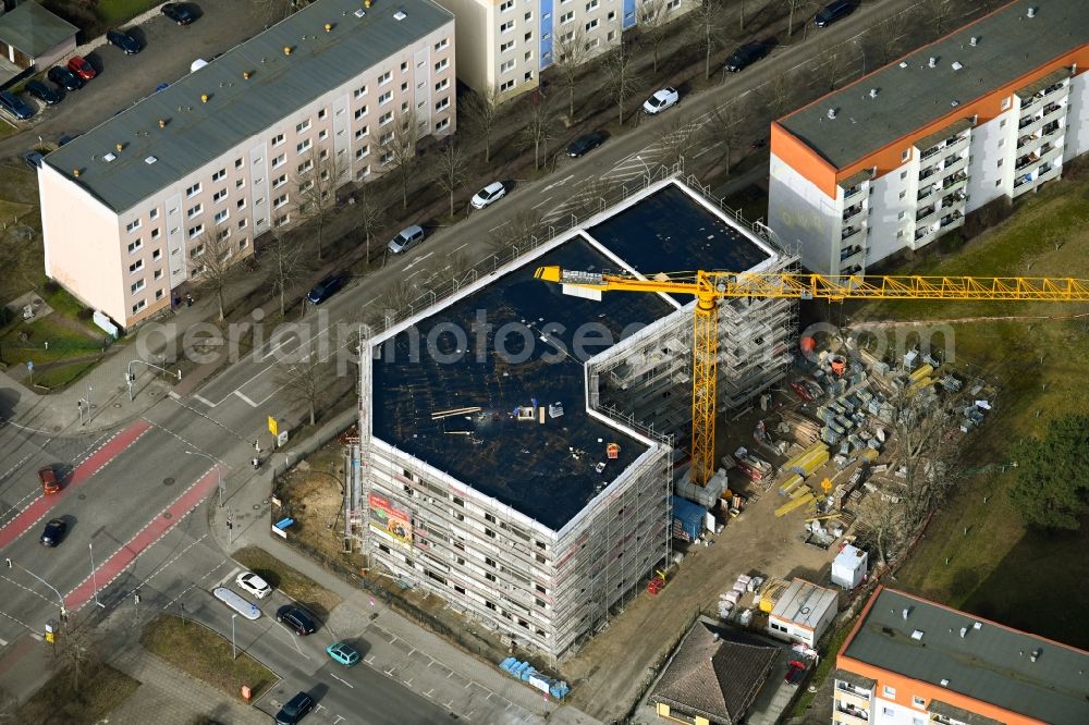 Oranienburg from above - Construction site for the new construction of an age-appropriate residential complex on Walther-Bothe-Strasse in Oranienburg in the state Brandenburg, Germany