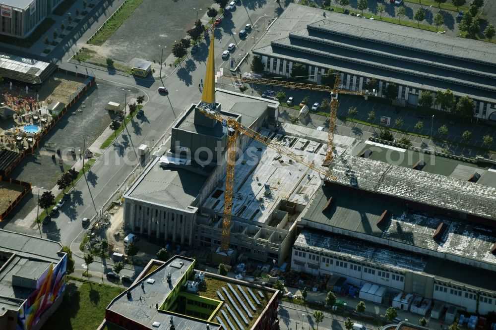 Leipzig from the bird's eye view: Construction site of the function and archive building Stadtarchiv in the formerly Messehalle 12 Achilleion in the district Zentrum-Suedost in Leipzig in the state Saxony, Germany