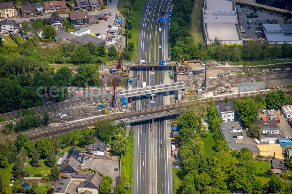 Aerial photograph Mülheim an der Ruhr - New construction of the railway bridge over the motorway BAB A40 in Muelheim on the Ruhr at Ruhrgebiet in the state North Rhine-Westphalia, Germany