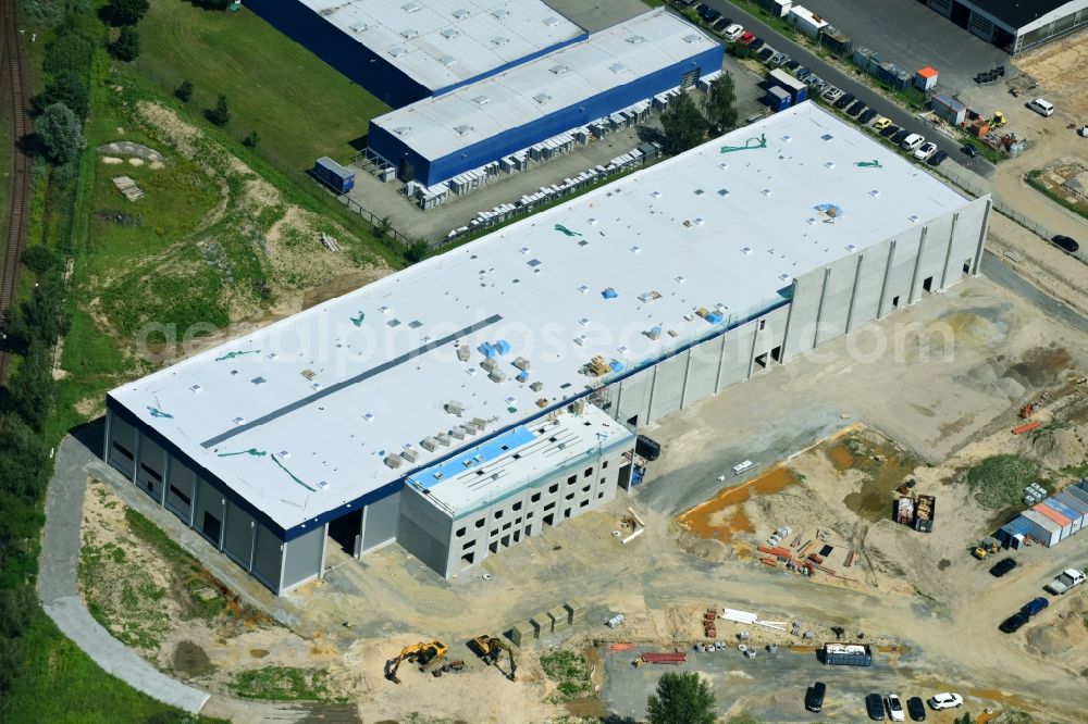 Hoppegarten from above - New building construction site in the industrial park Industriestrasse - Alter Feldweg of Firma coolback GmbH in the district Dahlwitz-Hoppegarten in Hoppegarten in the state Brandenburg, Germany