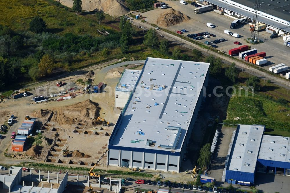 Aerial photograph Hoppegarten - New building construction site in the industrial park Industriestrasse - Alter Feldweg of Firma coolback GmbH in the district Dahlwitz-Hoppegarten in Hoppegarten in the state Brandenburg, Germany