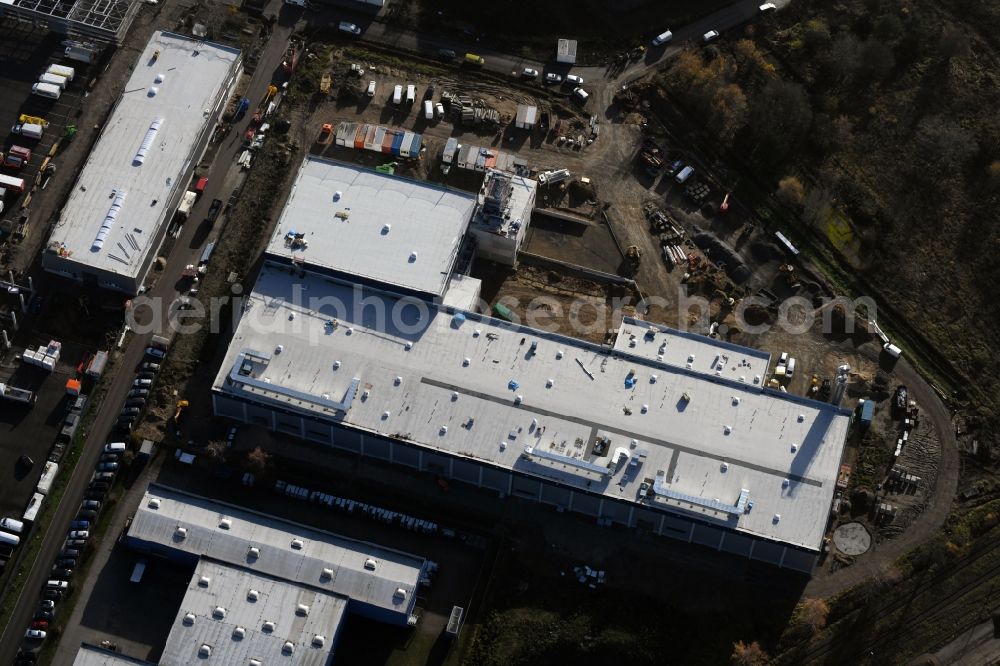 Aerial photograph Hoppegarten - New building construction site in the industrial park Industriestrasse - Alter Feldweg of Firma coolback GmbH in the district Dahlwitz-Hoppegarten in Hoppegarten in the state Brandenburg, Germany