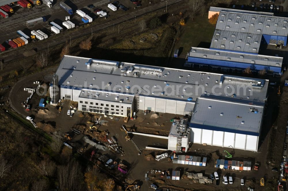 Aerial photograph Hoppegarten - New building construction site in the industrial park Industriestrasse - Alter Feldweg of Firma coolback GmbH in the district Dahlwitz-Hoppegarten in Hoppegarten in the state Brandenburg, Germany