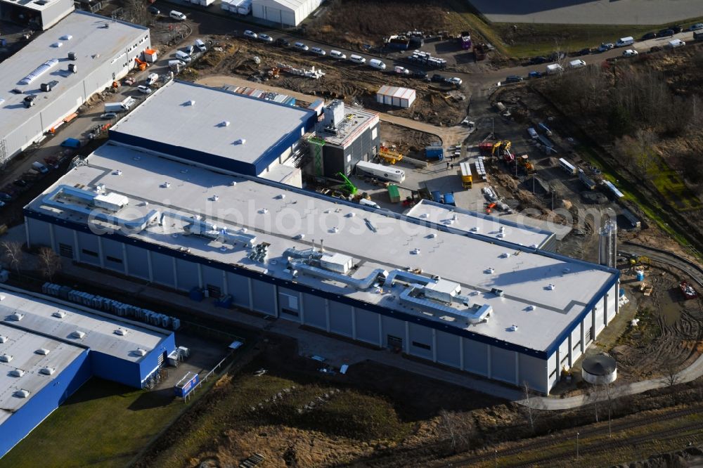 Hoppegarten from above - New building construction site in the industrial park Industriestrasse - Alter Feldweg of Firma coolback GmbH in the district Dahlwitz-Hoppegarten in Hoppegarten in the state Brandenburg, Germany