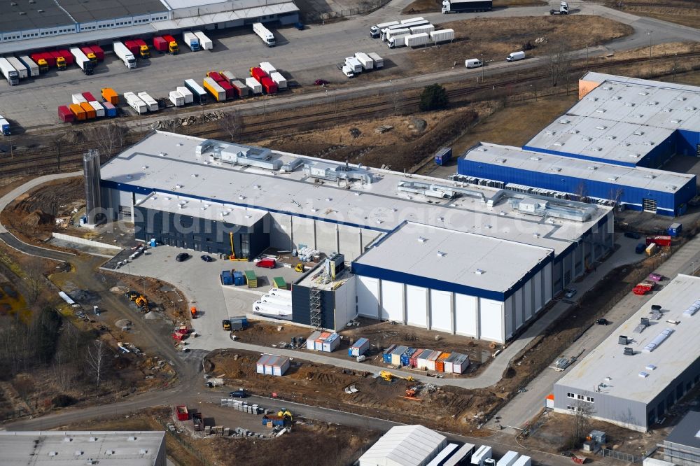 Hoppegarten from the bird's eye view: New building construction site in the industrial park Industriestrasse - Alter Feldweg of Firma coolback GmbH in the district Dahlwitz-Hoppegarten in Hoppegarten in the state Brandenburg, Germany