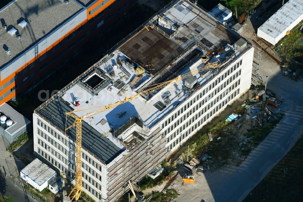 Aerial photograph Rostock - Campus university area with new construction site Instituts fuer Chemie on Albert-Einstein-Strasse in Rostock in the state Mecklenburg - Western Pomerania, Germany