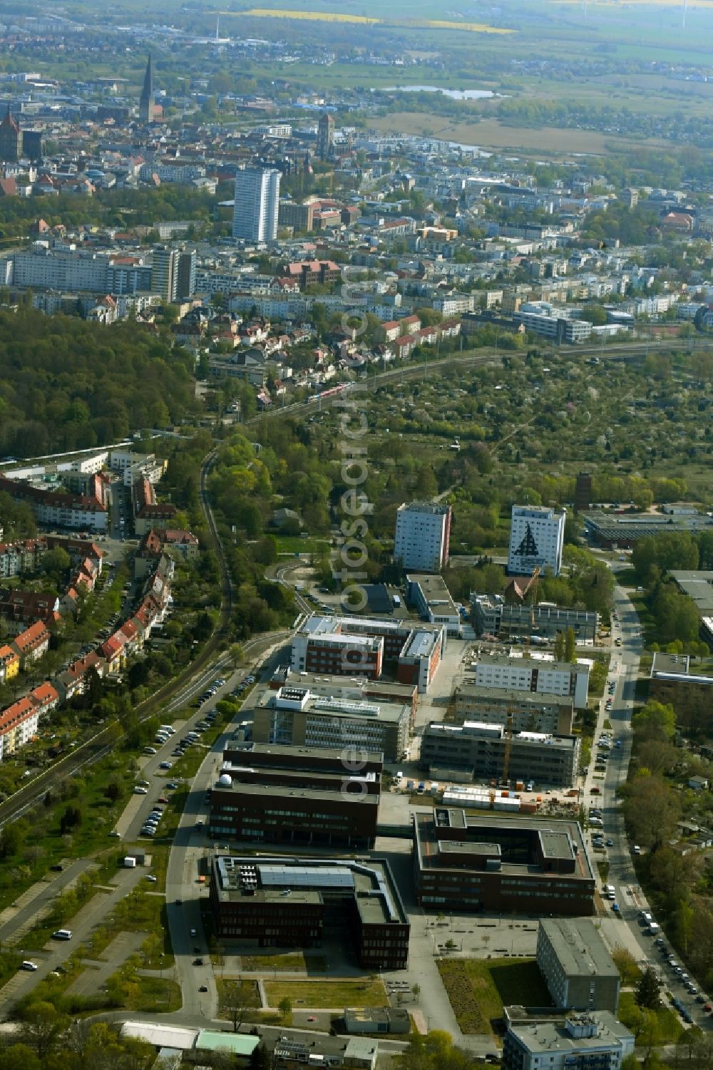 Rostock from the bird's eye view: Campus university area with new construction site Instituts fuer Chemie on Albert-Einstein-Strasse in Rostock in the state Mecklenburg - Western Pomerania, Germany