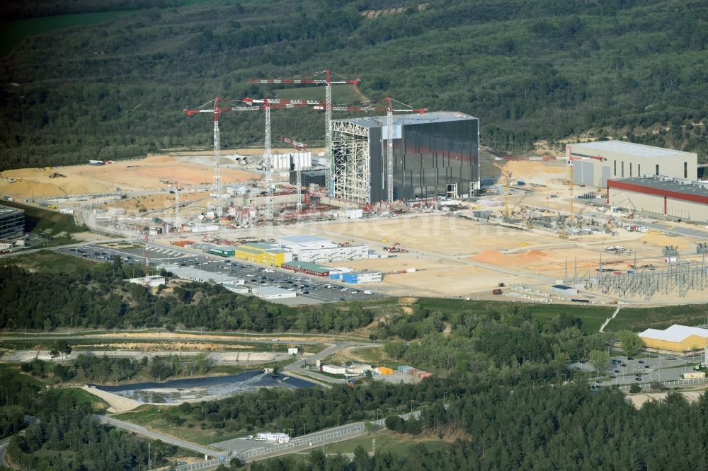 Aerial photograph Saint-Paul-lez-Durance - Construction site of Building remains of the reactor units and facilities of the NPP nuclear power plant institut CEA Cadarache in Saint-Paul-lez-Durance in Provence-Alpes-Cote d'Azur, France