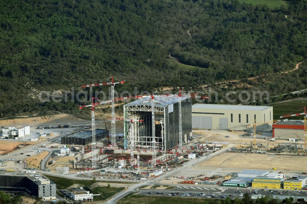 Aerial photograph Saint-Paul-lez-Durance - Construction site of Building remains of the reactor units and facilities of the NPP nuclear power plant institut CEA Cadarache in Saint-Paul-lez-Durance in Provence-Alpes-Cote d'Azur, France