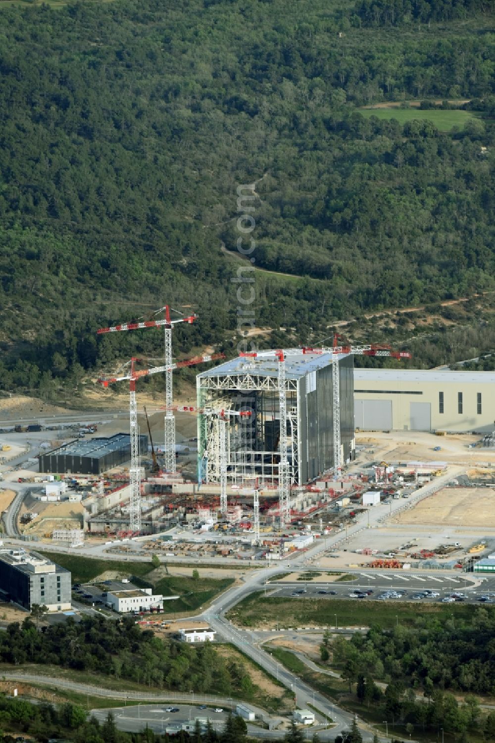 Aerial photograph Saint-Paul-lez-Durance - Construction site of Building remains of the reactor units and facilities of the NPP nuclear power plant institut CEA Cadarache in Saint-Paul-lez-Durance in Provence-Alpes-Cote d'Azur, France