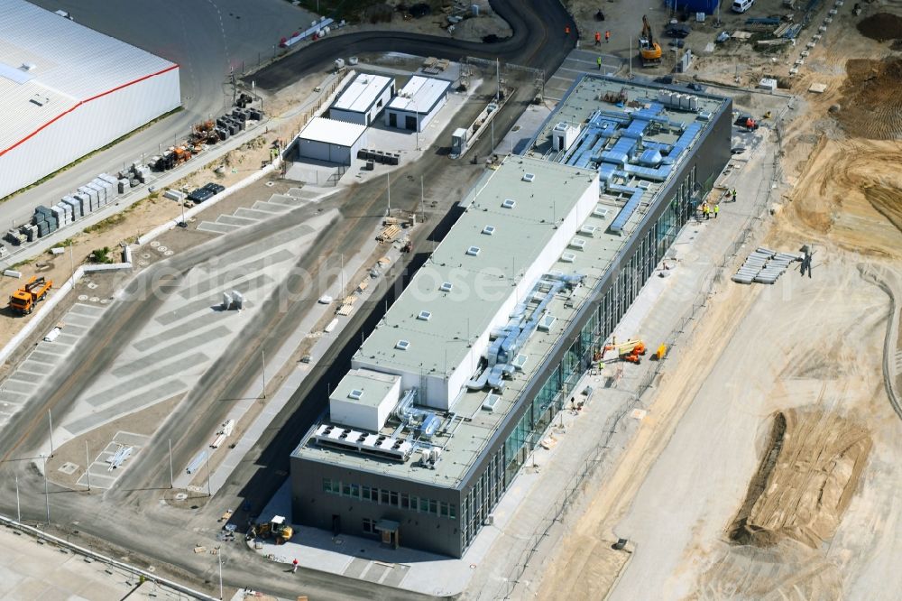 Schönefeld from the bird's eye view: Expansion and construction site on the grounds of the airport Regierungsflughafen - Empfangsgebaeude in Protokollbereich on Flughafen BER in Schoenefeld in the state Brandenburg, Germany