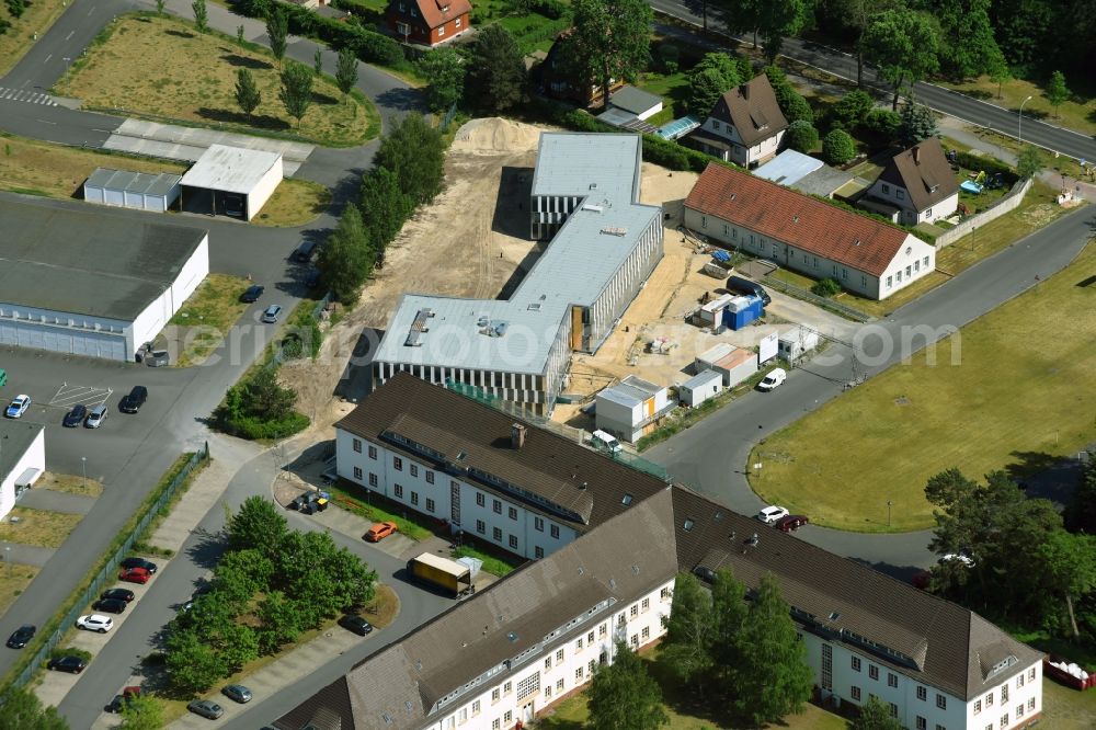 Aerial image Oranienburg - New construction site Administrative buildings of the state authority Erweiterungsbau Finanzont on Heinrich-Grueber-Platz in Oranienburg in the state Brandenburg, Germany