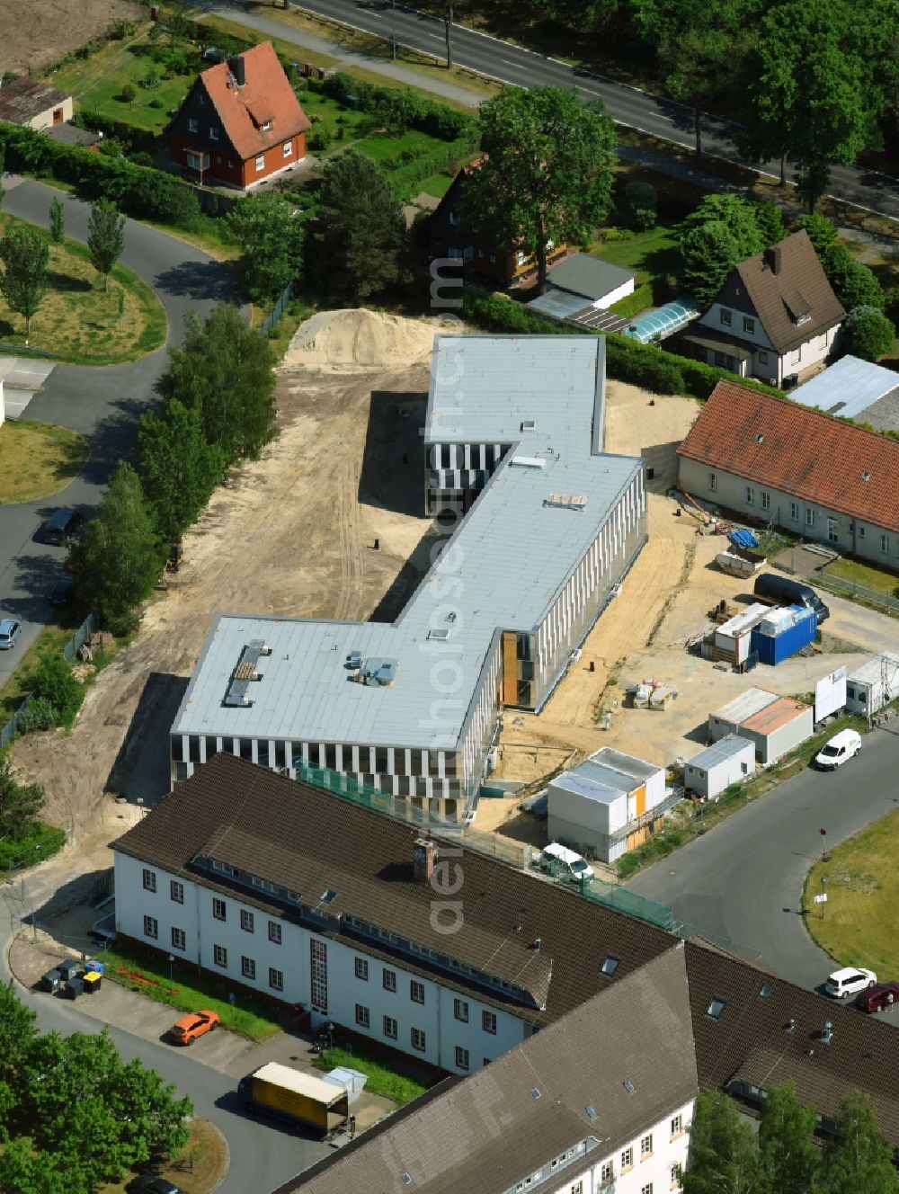 Aerial photograph Oranienburg - New construction site Administrative buildings of the state authority Erweiterungsbau Finanzont on Heinrich-Grueber-Platz in Oranienburg in the state Brandenburg, Germany