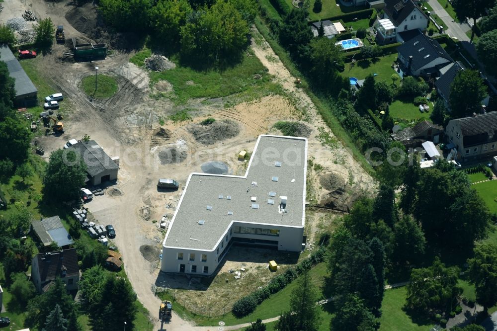 Fredersdorf-Vogelsdorf from above - New construction site Administrative buildings of the state authority Verwaltungsgebaeudes of Gemeinde Freofsdorf-Vogelsdorf Am Rathaus in the district Fredersdorf in Fredersdorf-Vogelsdorf in the state Brandenburg, Germany