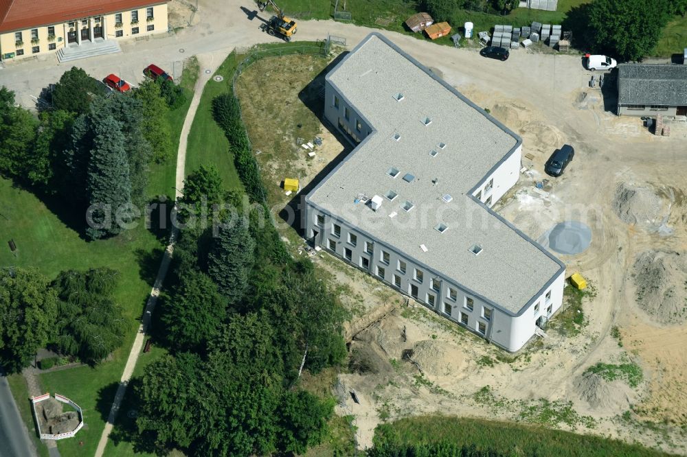 Aerial photograph Fredersdorf-Vogelsdorf - New construction site Administrative buildings of the state authority Verwaltungsgebaeudes of Gemeinde Freofsdorf-Vogelsdorf Am Rathaus in the district Fredersdorf in Fredersdorf-Vogelsdorf in the state Brandenburg, Germany