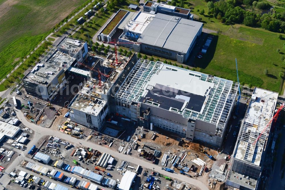 Dresden from the bird's eye view: New building - construction site on the factory premises Fab, Semiconductor Fabrication Plantof by Robert Bosch Semiconductor Manufacturing Dresden GmbH in the district Hellerau in Dresden in the state Saxony, Germany