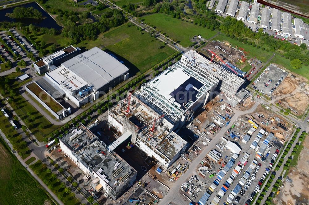 Aerial photograph Dresden - New building - construction site on the factory premises Fab, Semiconductor Fabrication Plantof by Robert Bosch Semiconductor Manufacturing Dresden GmbH in the district Hellerau in Dresden in the state Saxony, Germany