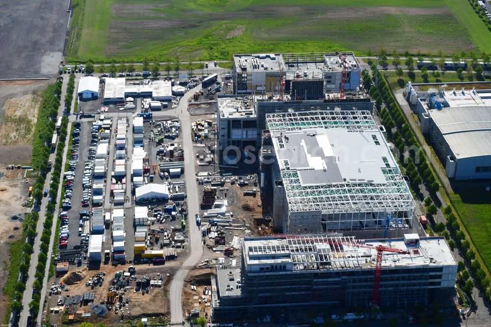 Aerial image Dresden - New building - construction site on the factory premises Fab, Semiconductor Fabrication Plantof by Robert Bosch Semiconductor Manufacturing Dresden GmbH in the district Hellerau in Dresden in the state Saxony, Germany