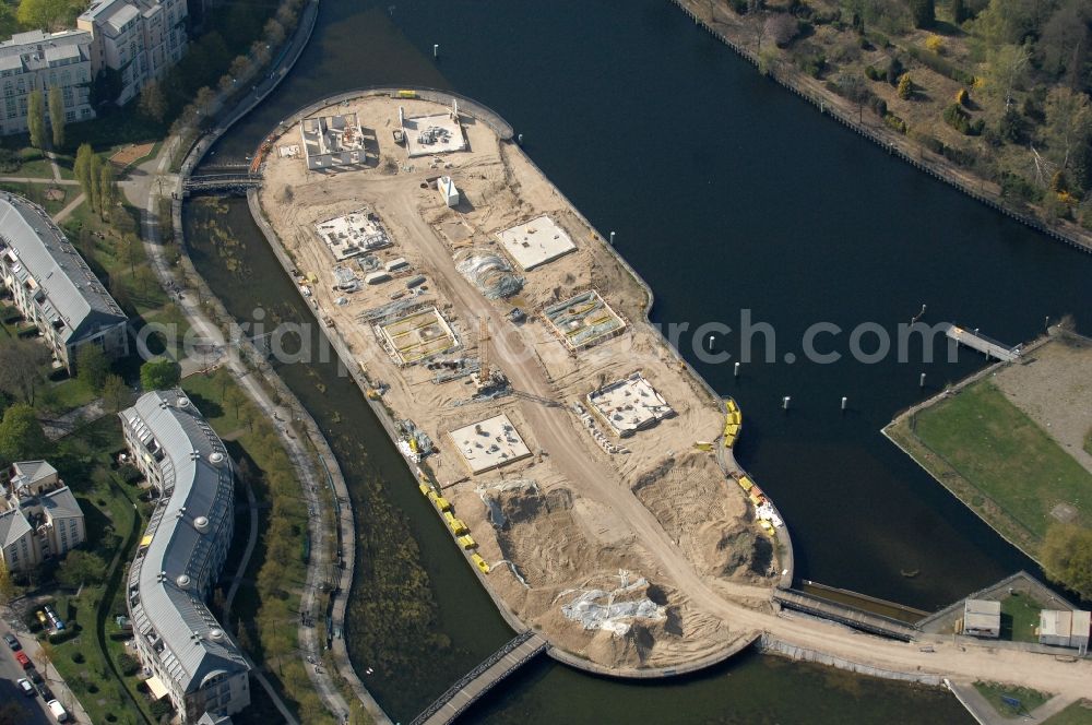 Aerial image Berlin - Construction site of residential area of the multi-family house settlement auf of Tegeler Insel on Tegeler Hafen in Front of the island Humboldt-Insel in the district Reinickendorf in Berlin, Germany