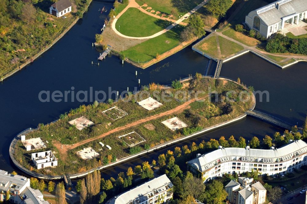 Berlin from the bird's eye view: Construction site of residential area of the multi-family house settlement auf of Tegeler Insel on Tegeler Hafen in Front of the island Humboldt-Insel in the district Reinickendorf in Berlin, Germany