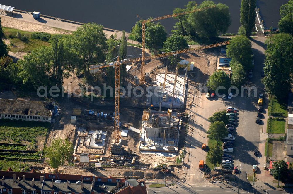 Aerial photograph Potsdam - Baustelle / Neubau betreutes Wohnen der Johanniter-Unfall-Hilfe e.V. an der Zeppelinstraße Ecke Kastanienallee am Ufer des Tiefer See im Stadtteil Berliner Vorstadt in Potsdam. Construction site of a residential care home with assisted living in Potsdam.