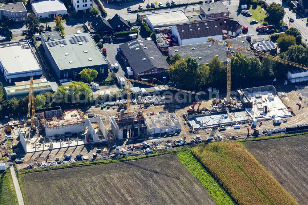 Aerial image Neuss - New construction on the fire station area of the fire depot on street Am Hagelkreuz in the district Hoisten in Neuss in the state North Rhine-Westphalia, Germany