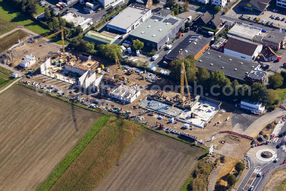 Neuss from the bird's eye view: New construction on the fire station area of the fire depot on street Am Hagelkreuz in the district Hoisten in Neuss in the state North Rhine-Westphalia, Germany