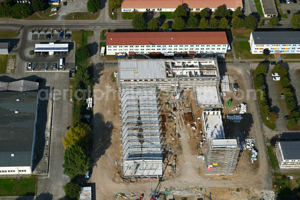 Schwedt/Oder from the bird's eye view: New construction on the fire station area of the fire depot Zentrale Feuerwache in Schwedt/Oder in the Uckermark in the state Brandenburg, Germany