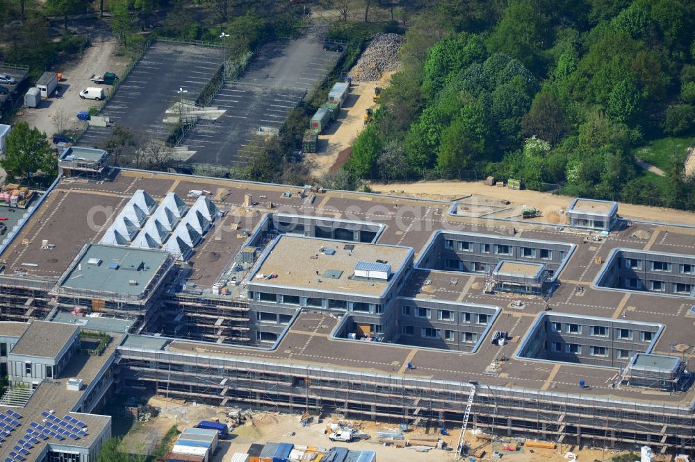 Berlin from above - Construction site for the construction of a new library of small departments and a scientific library of the Free University ( FU ) at Fabeckstrasse in Berlin Dahlem